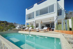 Casa Roni - 5 Bedroom Luxury Villa with Ocean View